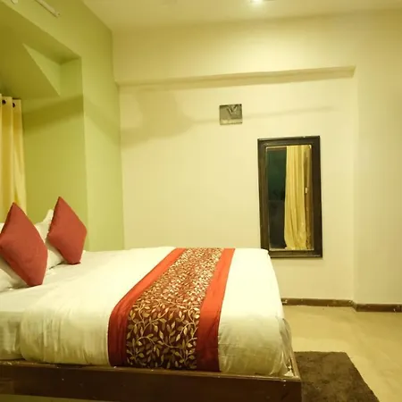 Calangute Candolim Beach Bay Villas And Apartments Baga Exterior photo